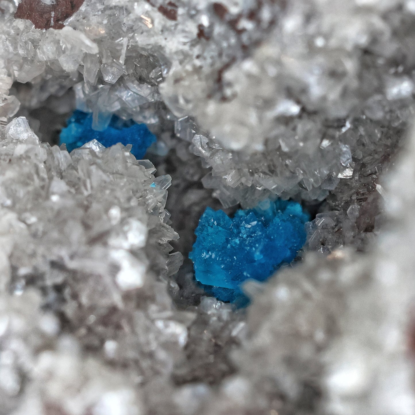 Pentagonite on Heulandite