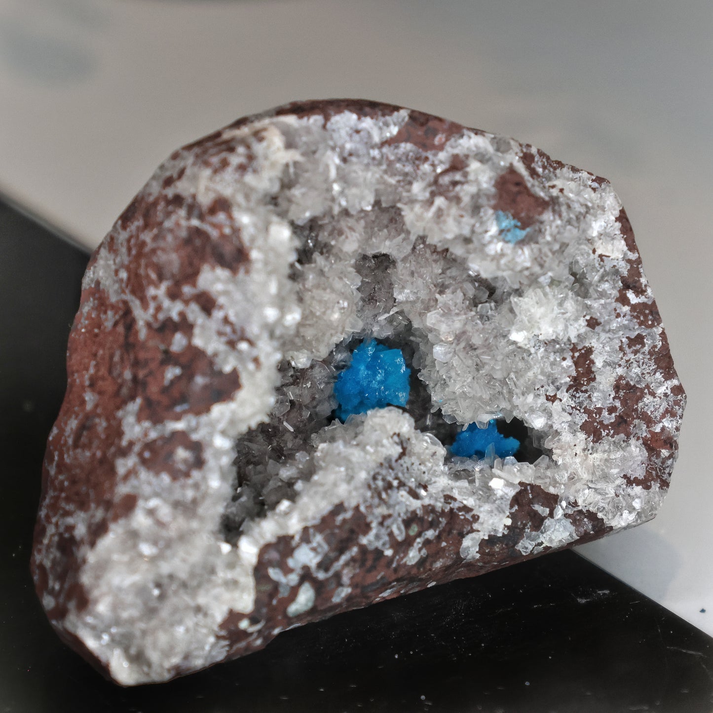 Pentagonite on Heulandite